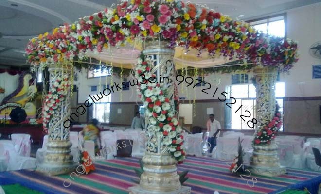 wedding mandap decorations in bangalore with four jaali pillars